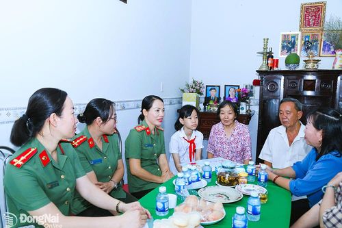 Điểm tựa cho trẻ mồ côi