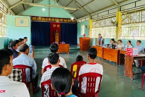 Sở Công thương Gia Lai hỗ trợ buôn Ma Giai 5 căn nhà tình nghĩa