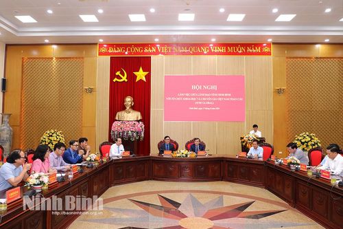Lãnh đạo tỉnh làm việc với Tổ chức Khoa học và chuyên gia Việt Nam toàn cầu