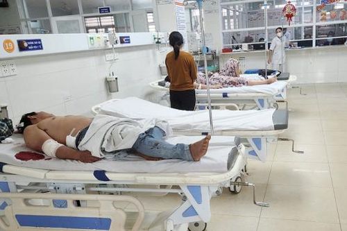 Lời kể hãi hùng của nạn nhân vụ xe khách lật trên Quốc lộ 14