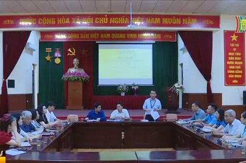 Khi bí thư cấp ủy không phải là người địa phương