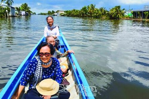 Bến tập kết, bến lòng dân