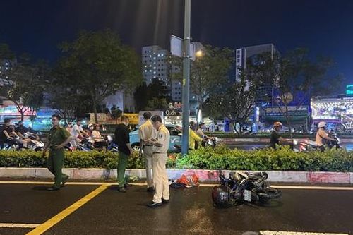 TPHCM: Điều tra vụ xe máy va vào dải phân cách, một người tử vong