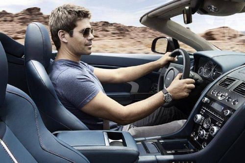 Vì sao tài xế có kinh nghiệm lại thích chỉnh ghế về phía sau rất xa?