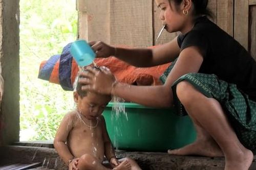 Chung tay tìm nguồn nước sạch cho đồng bào Ma Coong, A Rem