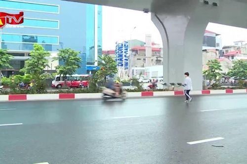 Nguy cơ mất an toàn khi sang đường tùy tiện