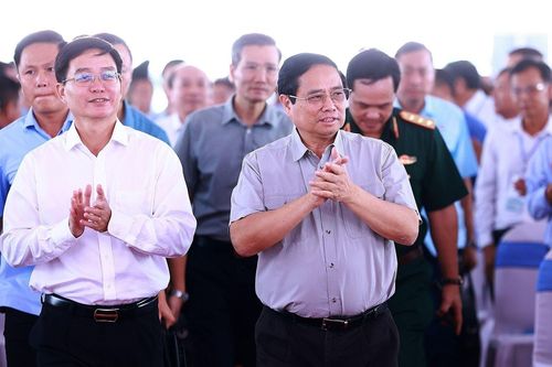 Thủ tướng phát động 500 ngày đêm thi đua hoàn thành 3.000km đường bộ cao tốc