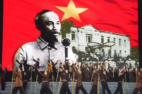 Chương trình Việt Nam- Tổ quốc trong tim tôi thu hút ngàn người xem