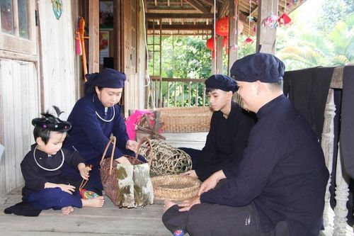 'Pây tái' - mỹ tục của người Tày vào dịp rằm tháng Bảy