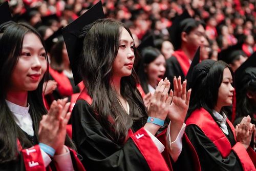 Hơn 70% sinh viên Trường ĐH Ngoại thương tốt nghiệp loại xuất sắc và giỏi