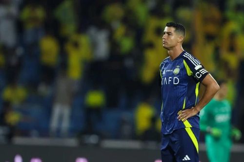 Cristiano Ronaldo chế giễu đồng đội, không nhận huy chương