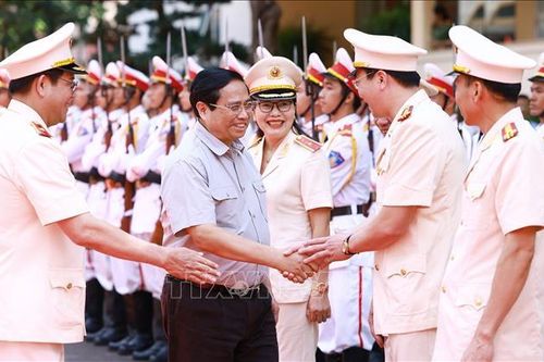 Thủ tướng Phạm Minh Chính thăm cán bộ, chiến sĩ Công an tỉnh Đắk Lắk