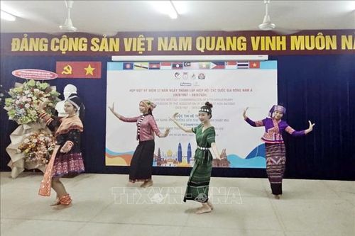 Củng cố tình đoàn kết hữu nghị giữa nhân dân các nước ASEAN