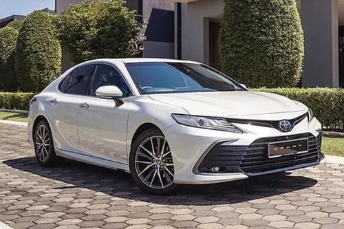 Giá lăn bánh xe Toyota Camry giữa tháng 8/2024 cực kỳ hấp dẫn, dễ tiếp tục thống trị phân khúc cỡ D