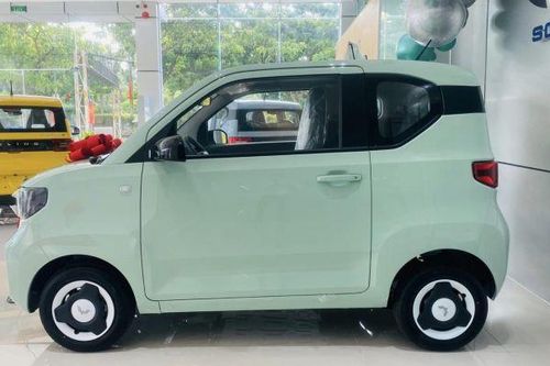 Tung chiêu với hãng xe Việt, Wuling Mini EV giảm giá còn 185 triệu đồng, sắp rẻ ngang Honda SH 350i