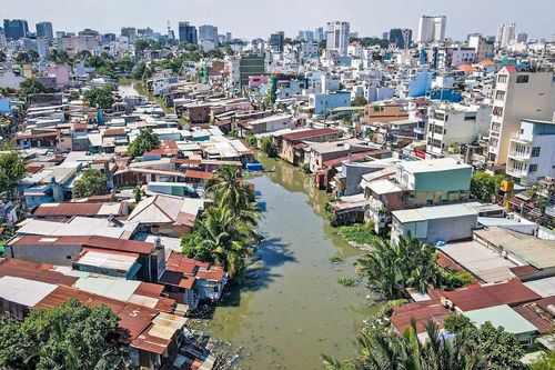 Cần chính sách đột phá nhà trên kênh rạch
