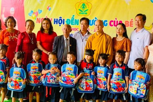 Đồng hành với học sinh nghèo Gia Lai mùa tựu trường