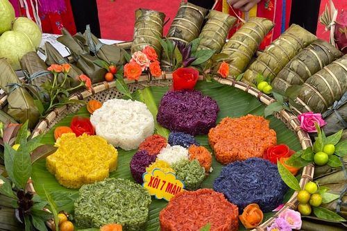 Về Phúc Khánh thưởng thức bánh ngày rằm tháng Bảy