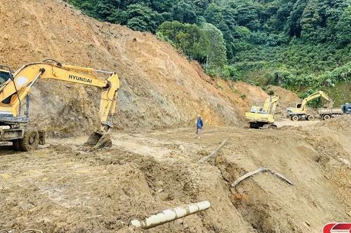 Thông xe tỉnh lộ 112 tại xã Tà Xùa