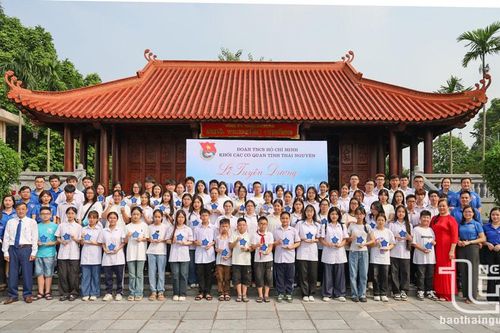 Đoàn Khối các cơ quan tỉnh tuyên dương 78 học sinh giỏi tiêu biểu