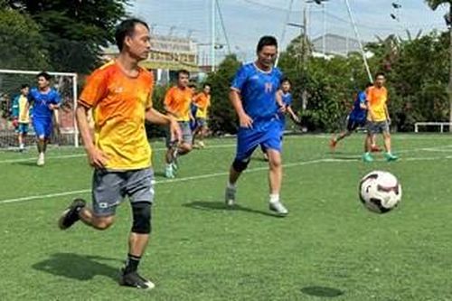 14 đội bóng tranh tài tại Giải bóng đá thanh niên Khối Cơ quan và Doanh nghiệp lần thứ V