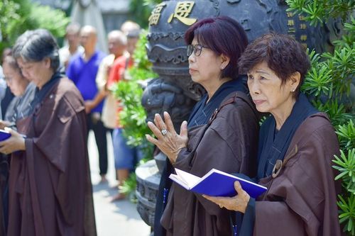 Nét đẹp văn hóa trong mùa Vu lan của cộng đồng Phật tử người Hoa