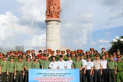 Nhiều hoạt động ý nghĩa về nguồn tại Căn cứ Trung ương Cục miền Nam