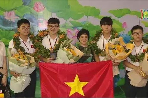 Ươm mầm tài năng trẻ trong lĩnh vực trí tuệ nhân tạo