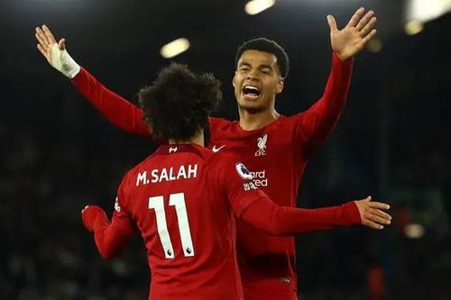 Liverpool có chiến thắng đầu tiên ở vòng 1 Ngoại hạng Anh