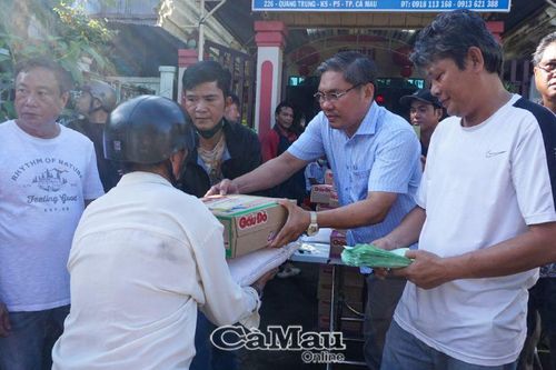 Hội Mỹ nghệ Kim hoàn Cà Mau: Trao tặng hơn 600 phần quà dịp lễ Vu Lan