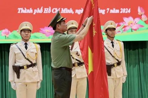 Cần thêm sự tôn vinh cho chiến sĩ Công an