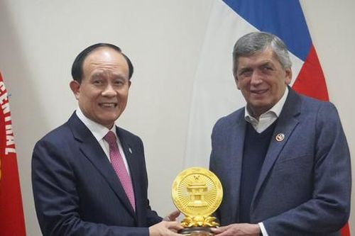 Đoàn đại biểu cấp cao thành phố Hà Nội thăm, làm việc tại Chi-lê