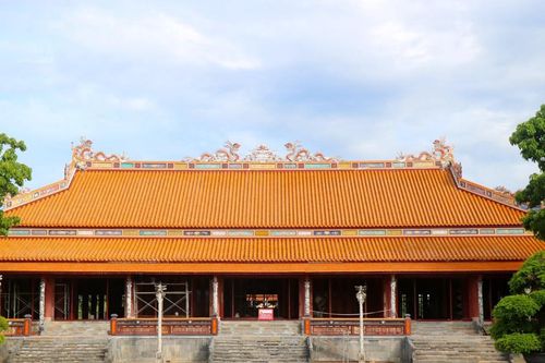 Cận cảnh nơi đặt ngai vàng của các vua triều Nguyễn đang được trùng tu