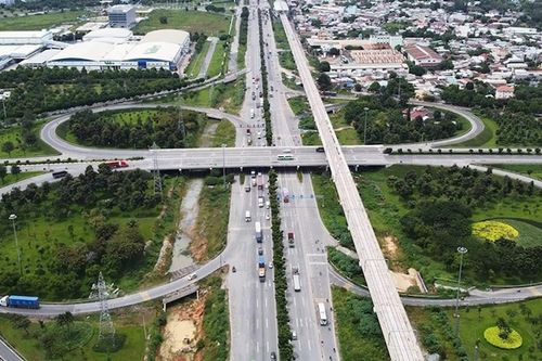 Cơ bản hoàn thành 60 km đường cao tốc Dầu Giây-Tân Phú vào năm 2026