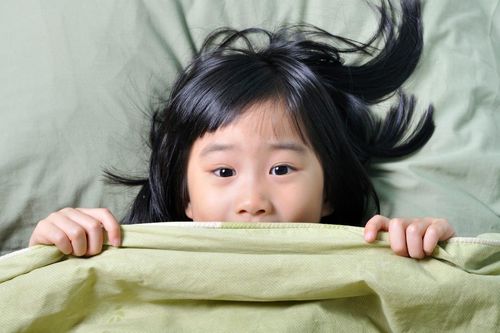 6 điều không nên làm khi con sợ hãi