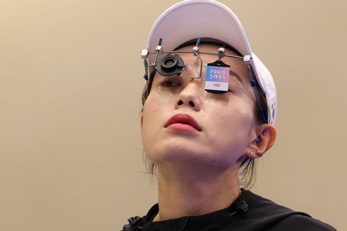 'Xạ thủ ngầu nhất hành tinh' gia nhập làng giải trí