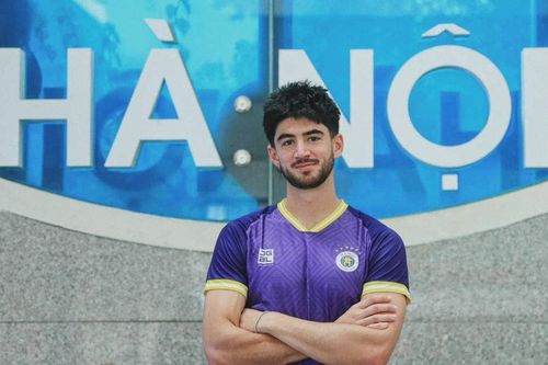 Cầu thủ Việt kiều đổ bộ V-League