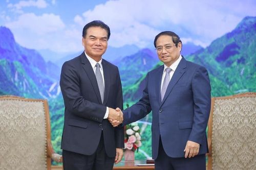 Thủ tướng Phạm Minh Chính tiếp Bộ trưởng Bộ Kế hoạch và Đầu tư Lào