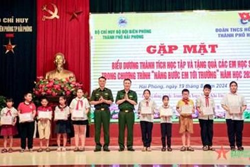Bộ đội Biên phòng TP Hải Phòng gặp mặt, biểu dương các em học sinh