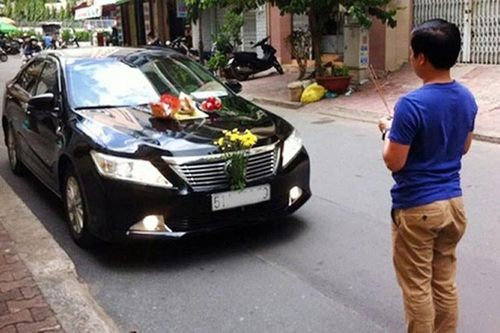Có nên mua ôtô mới trong 'tháng ngâu - tháng cô hồn'?
