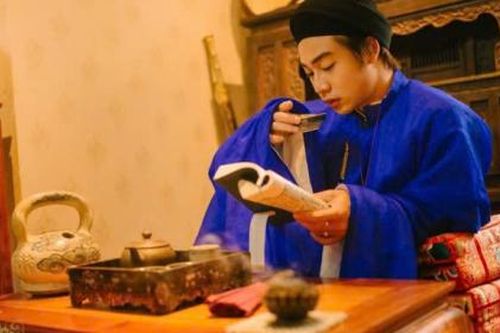 Người trẻ tìm lối đi riêng lan tỏa cổ phục Việt trong đời sống đương đại
