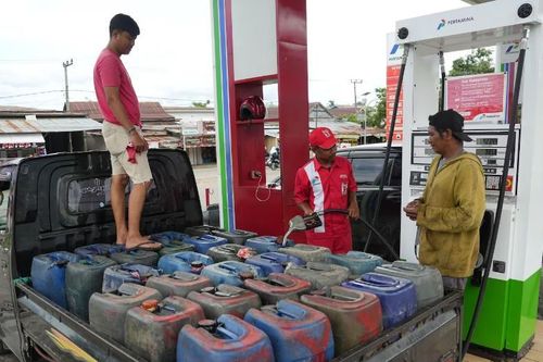 Indonesia làm gì để giảm sự phụ thuộc vào nhiên liệu hóa thạch?