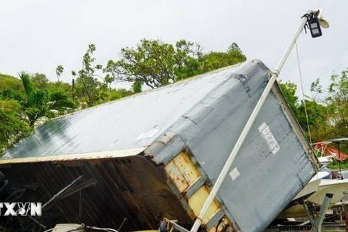 Bão nhiệt đới Ernesto mạnh trở lại trên Đại Tây Dương