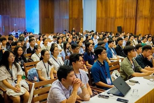 150 học viên tham gia Trường hè Khoa học Việt Nam