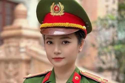 'Mật lệnh hoa sữa': NSƯT Kiều Anh bất ngờ gây sốt khi đăng ảnh mặc quân phục