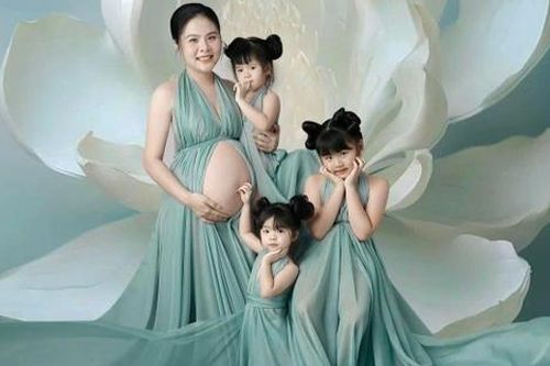 Ông xã Vân Trang động viên vợ làm 1 việc kỉ niệm mang thai con thứ 4