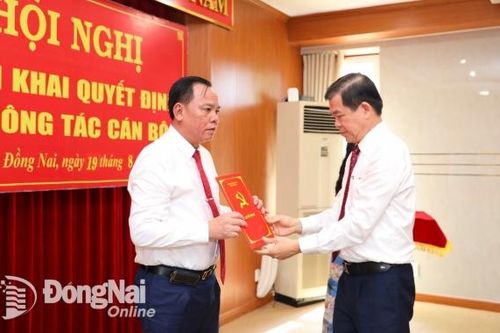 Trao quyết định chuẩn y chức danh Phó bí thư Tỉnh ủy đối với đồng chí Võ Tấn Đức