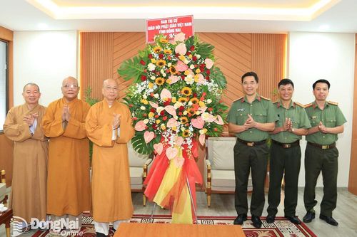 Các tổ chức tôn giáo chúc mừng Công an tỉnh nhân kỷ niệm 79 năm Ngày truyền thống lực lượng Công an nhân dân