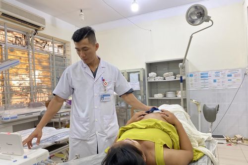 Chương trình Nâng niu sự sống: Hỗ trợ chăm sóc sức khỏe cho trẻ