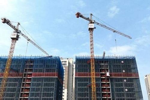 Một công ty xây dựng nộp hồ sơ đăng ký niêm yết trên HoSE